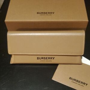 Burberry Classic Tan Eyeglass Box And Case